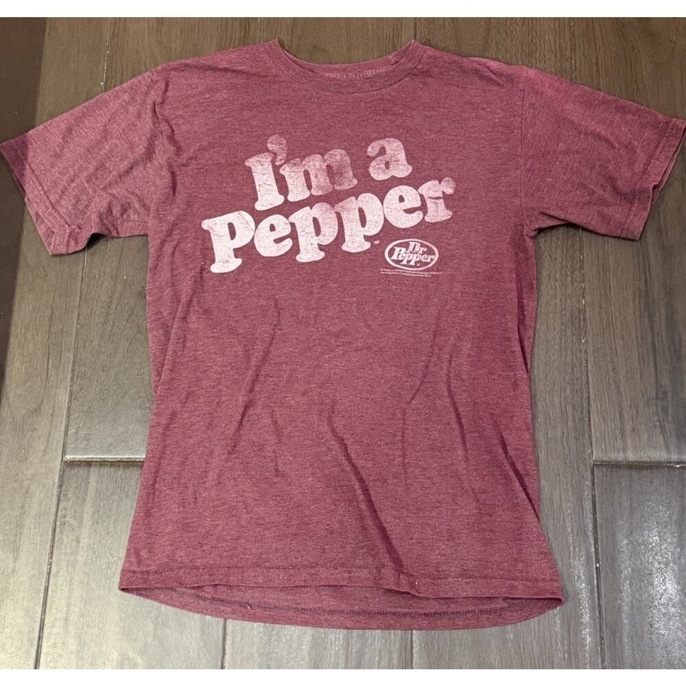 DR. PEPPER (2010) Official "I'm A Pepper" Retro Soda T-Shirt Size Small Maroon